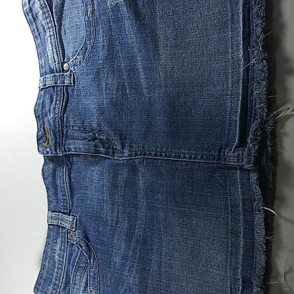 Lei Denim Skirt. - Picture 2 of 6